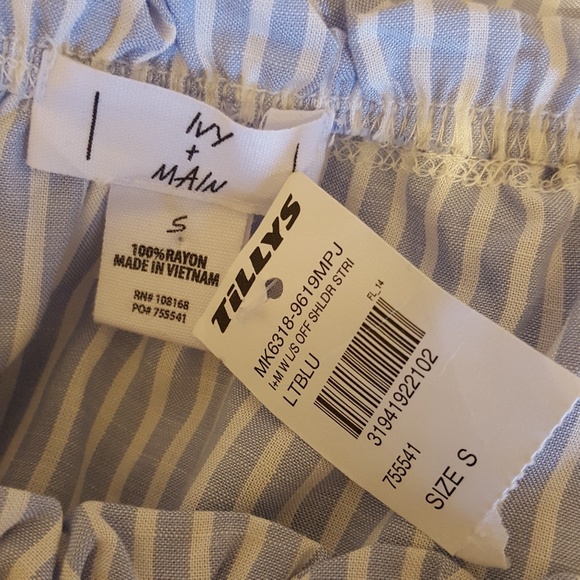 NWT Ivy & Main Off the Shoulder Embroidered Top - Picture 6 of 6